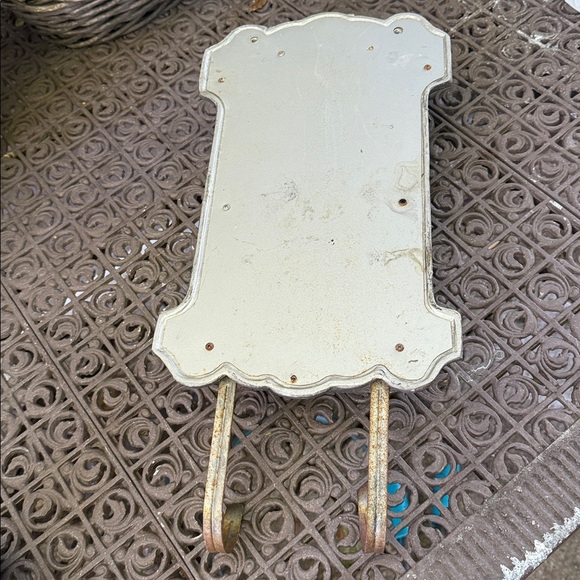 Vintage Cast Iron Mailbox Ornate Wall-Mounted. Pre-owned - Picture 10 of 10